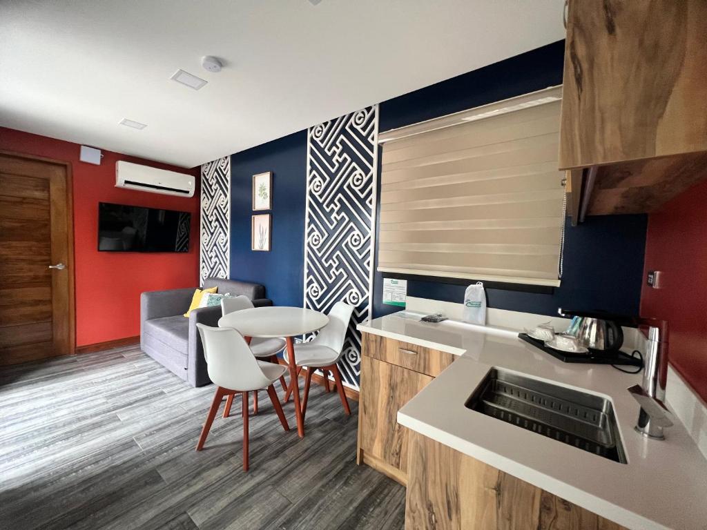 Facilities, Crusoe Cabins Costa Azalea in Davao City