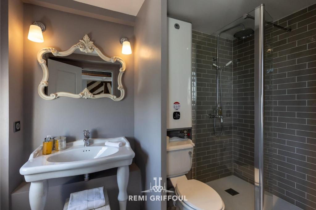 Dolphin view - 1st floor - Charming comfortable flat on the port - 5