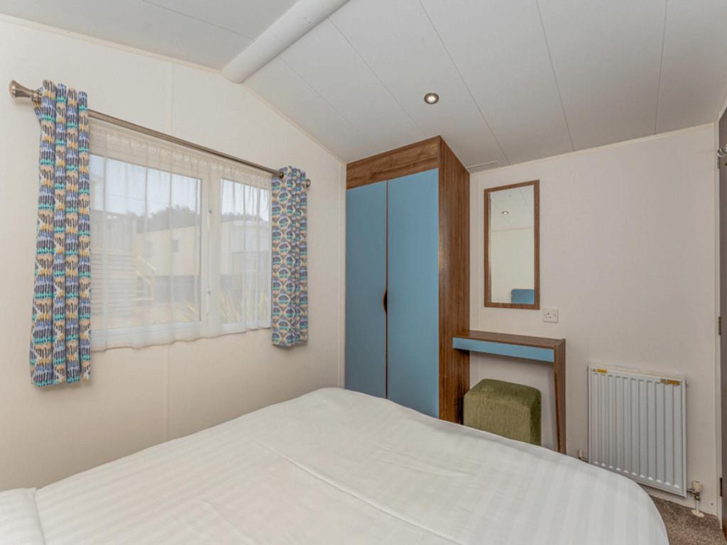 Ocean Wave 2 - Property 2, Woolacombe