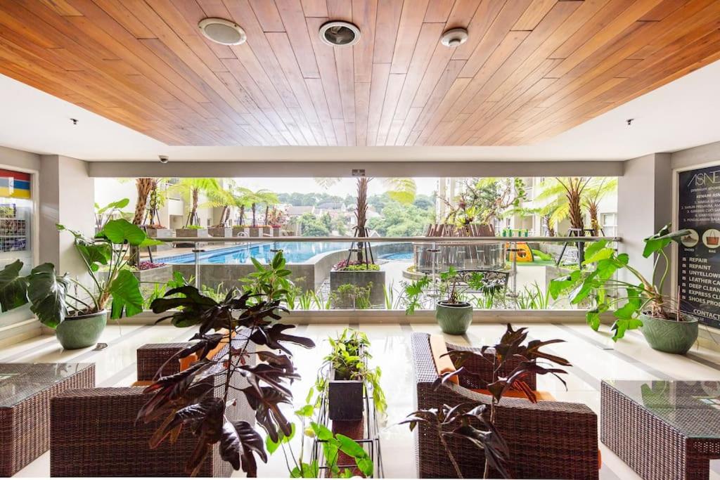 PaRes Apt 2BR Unit 1 by eRJe