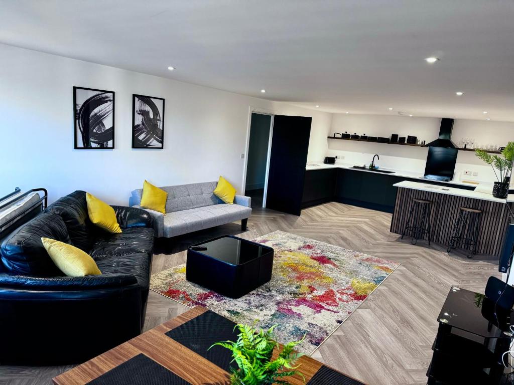 New 2 Bed Apartment in Royston High St, Royston