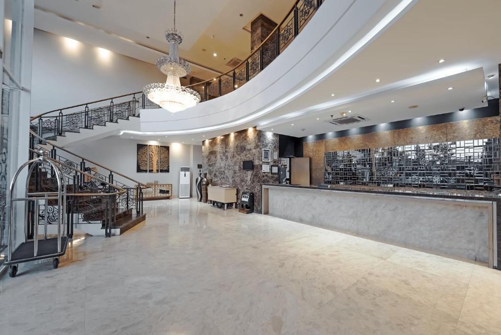 グランド ヨクロ ジョグジャカルタ (Grand Tjokro Yogyakarta Hotel)