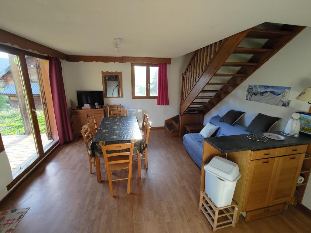 Chalet 6-8 couchages à la Joue du Loup - 4