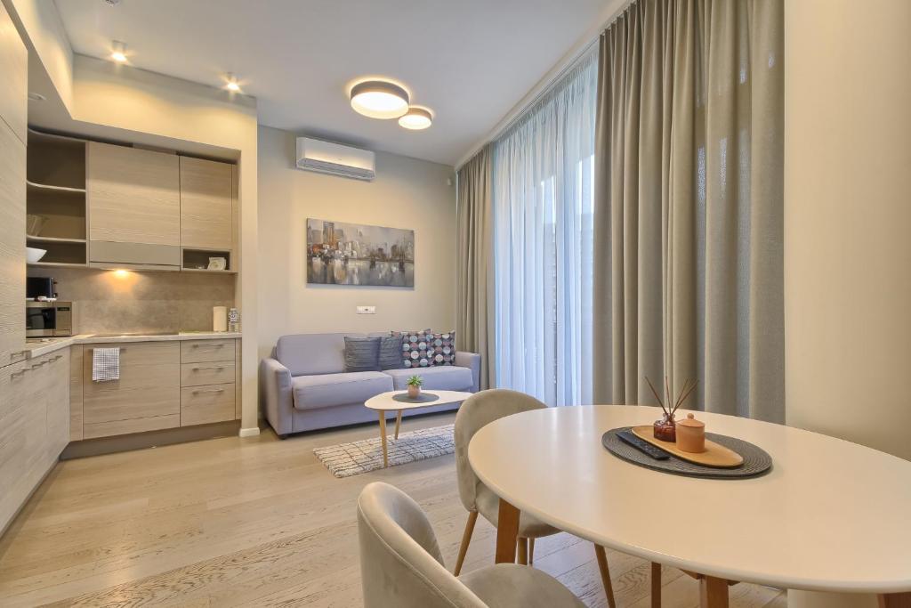 Ruby Rest, Druskininkai