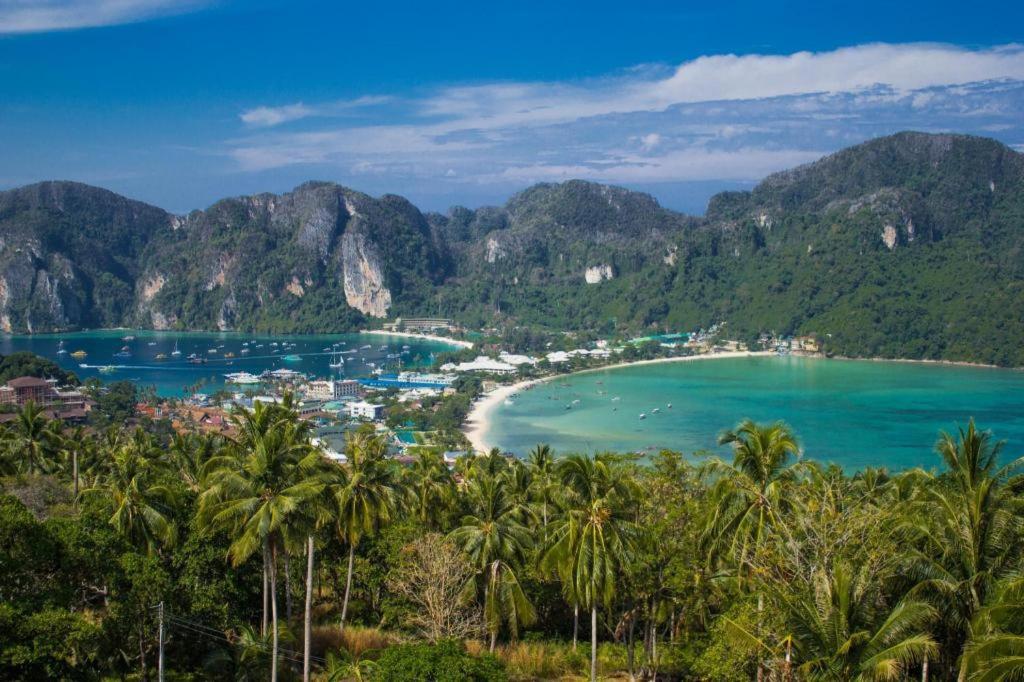 Phi Phi Banyan Villa