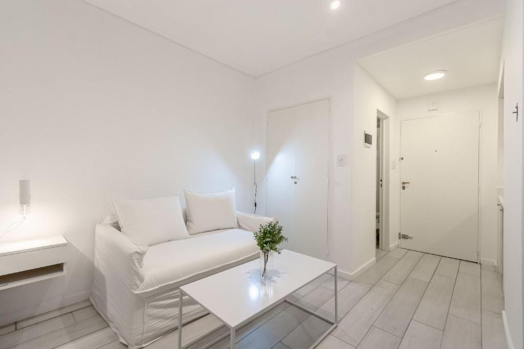 Modern Studio on Av. Libertador | 24/7 Security - 4