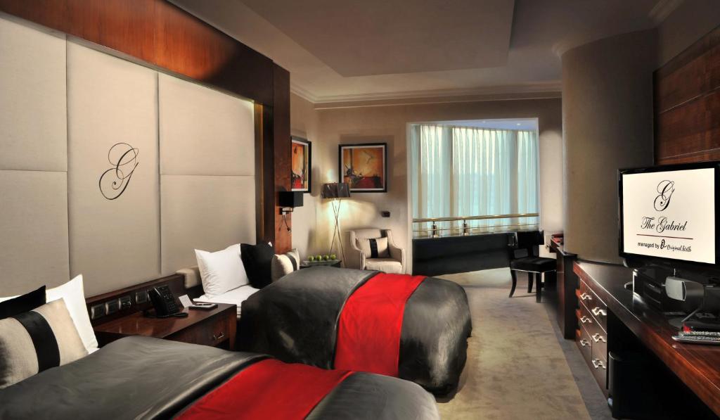 Hotel Room 5