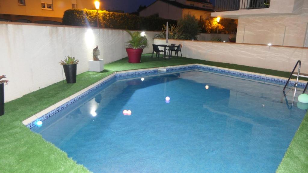 Appartement avec piscine et parking privé - 5