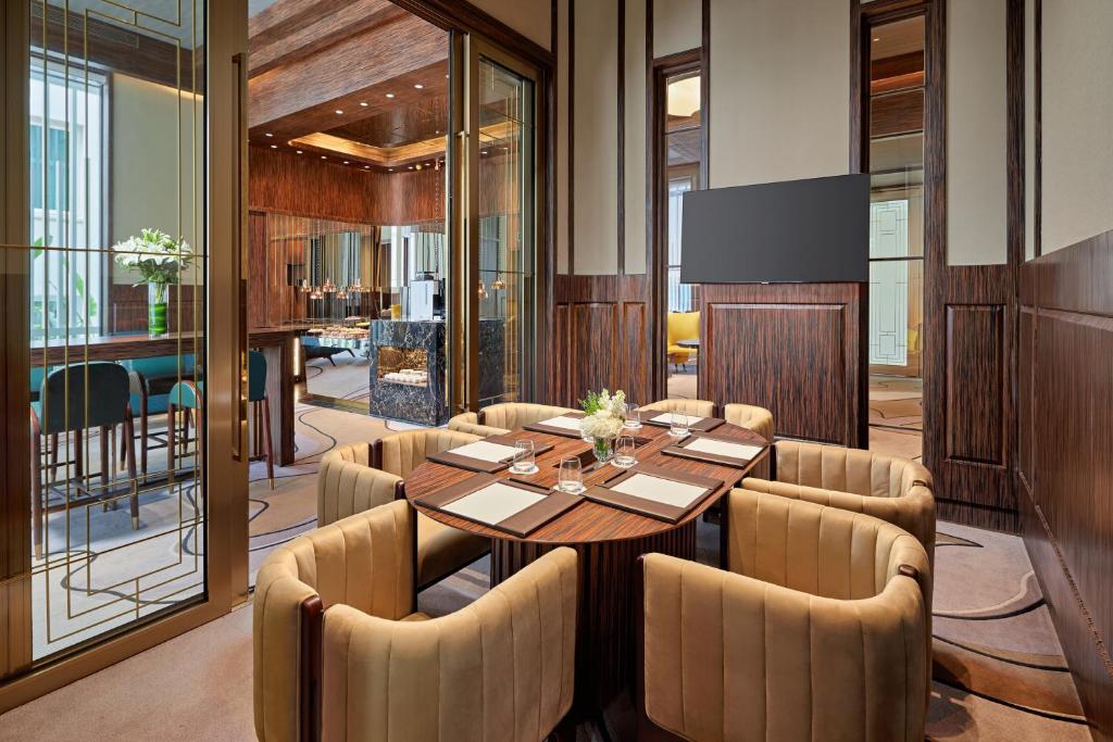 Bar/lounge