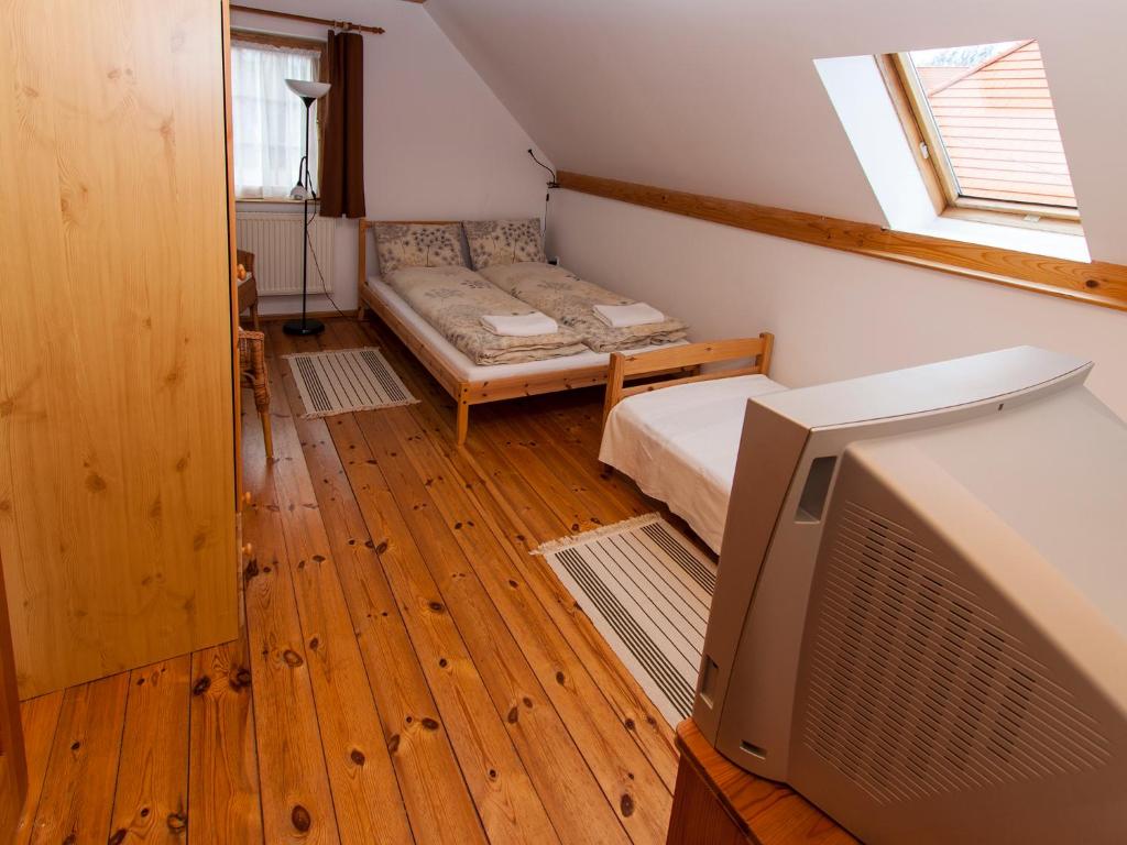 Triple Room with Private External Bathroom - Room 2