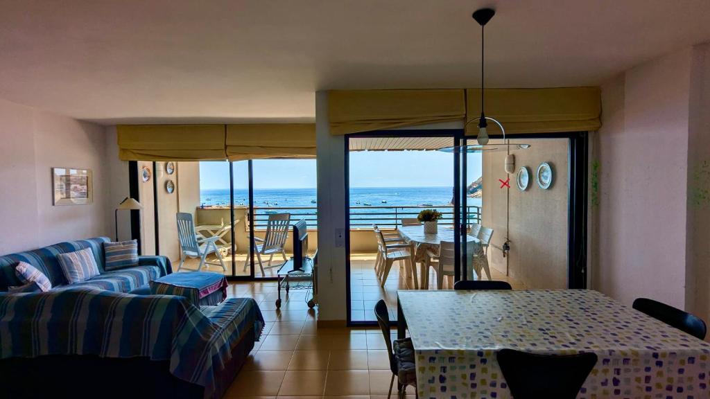 EVH-101 Apartamento en primera línea - 2