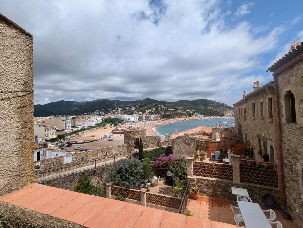 EVH-102 Casa dentro del castillo de Tossa de Mar - 4