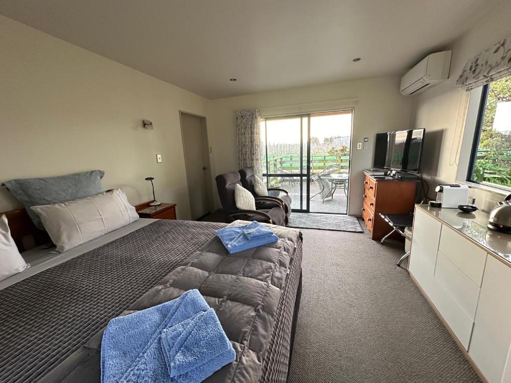 Bluebell Lodge and Cottages