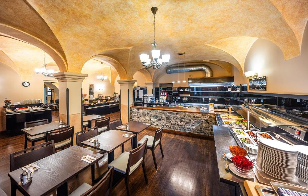 Restaurant, Hotel Elite Prague in Prague