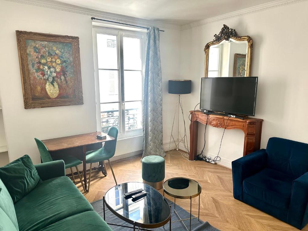 Home Sweet Home Champs de Mars, Paris
