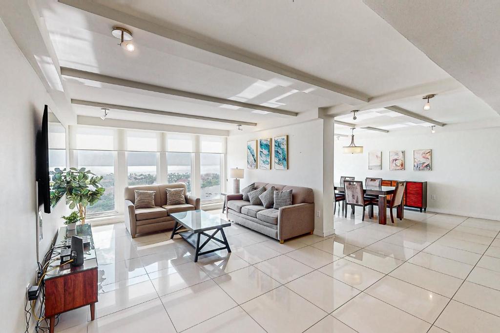 Solare Tower 1202, South Padre Island