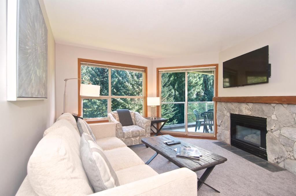 Aspens on the Mountain Ski In Out, Whistler