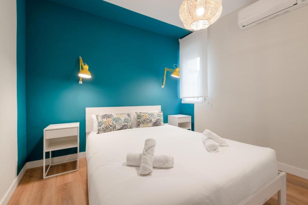 Refurbished and bright-Pool-1Bed 1Bath-Chueca - 5