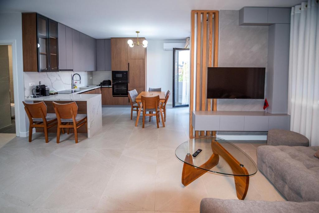 Cali Apt, Tirana