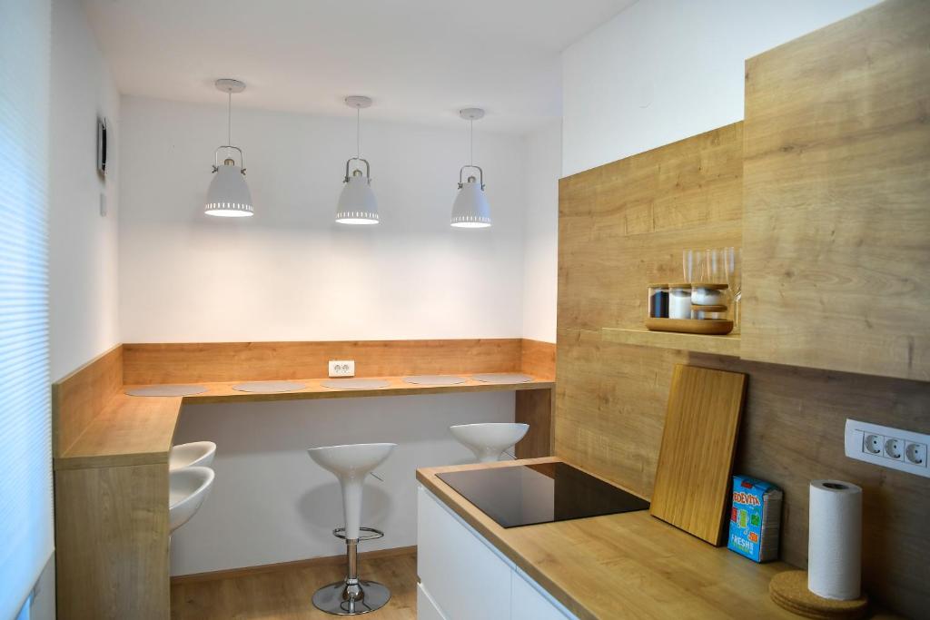 CASA BOX PREMIUM free garage 2