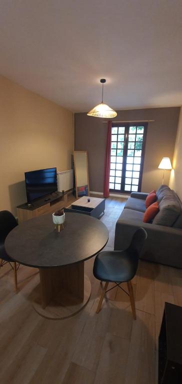 Studio Prado Perrier 8e - 2