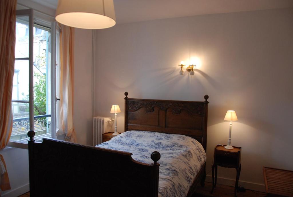 Maison 5 chambres, jardinet, accès plage - 2