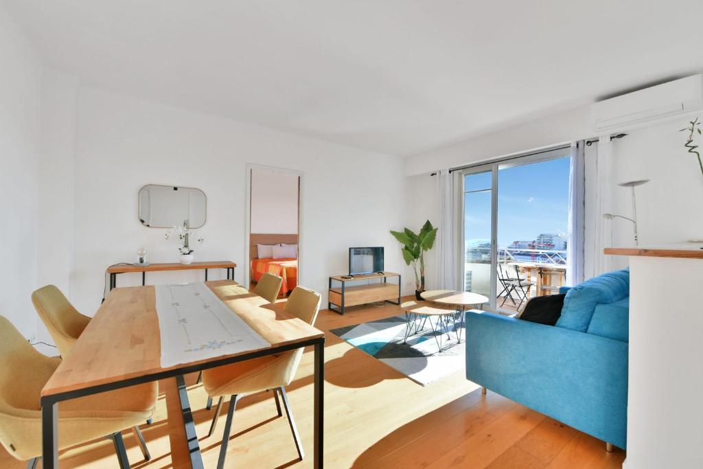 LE MARINE vue mer avec joli terrasse, un rêve pour les couples - 2