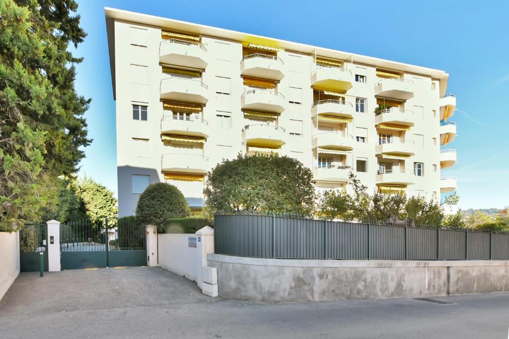 LE MARINE vue mer avec joli terrasse, un rêve pour les couples - 3