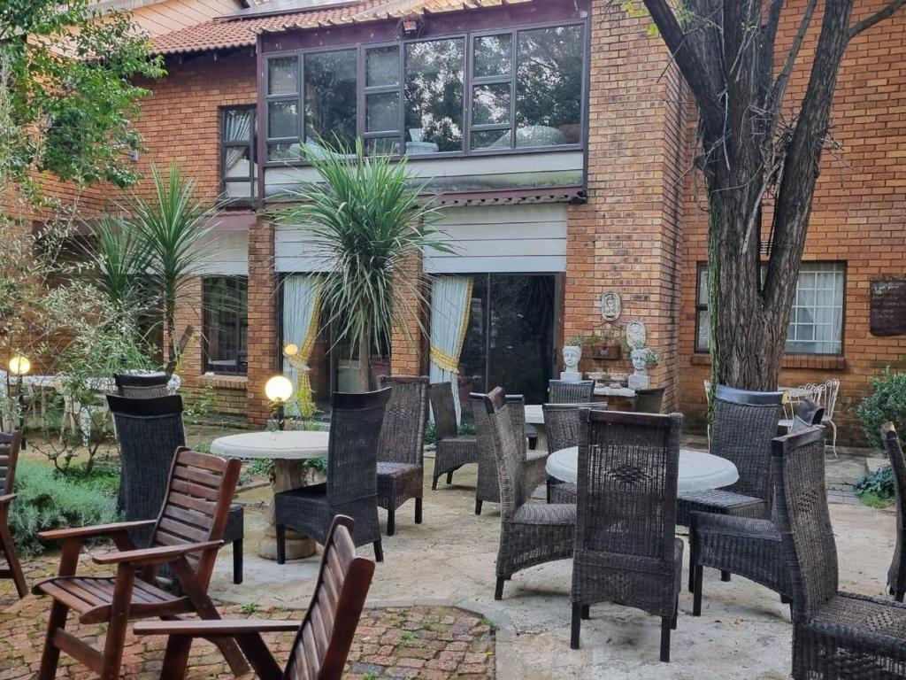 Peaceful Willows, Daleside