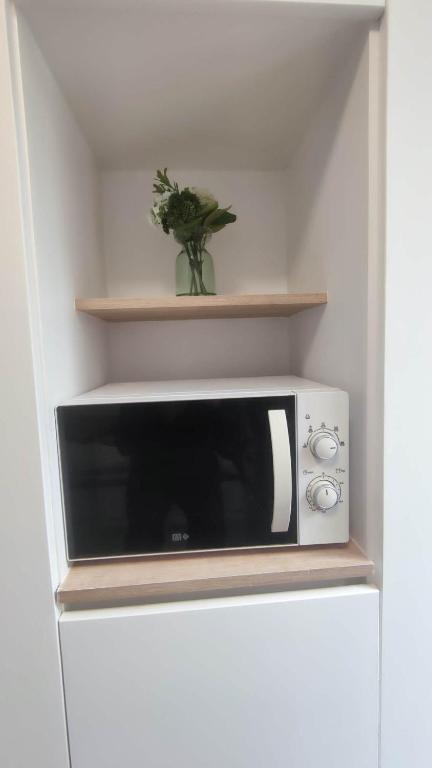 Charming Studio near Châtelet Saint Sauveur - 4