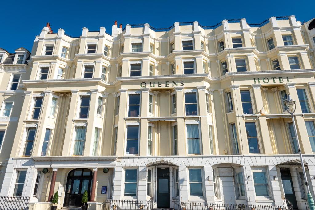 Queens Hotel