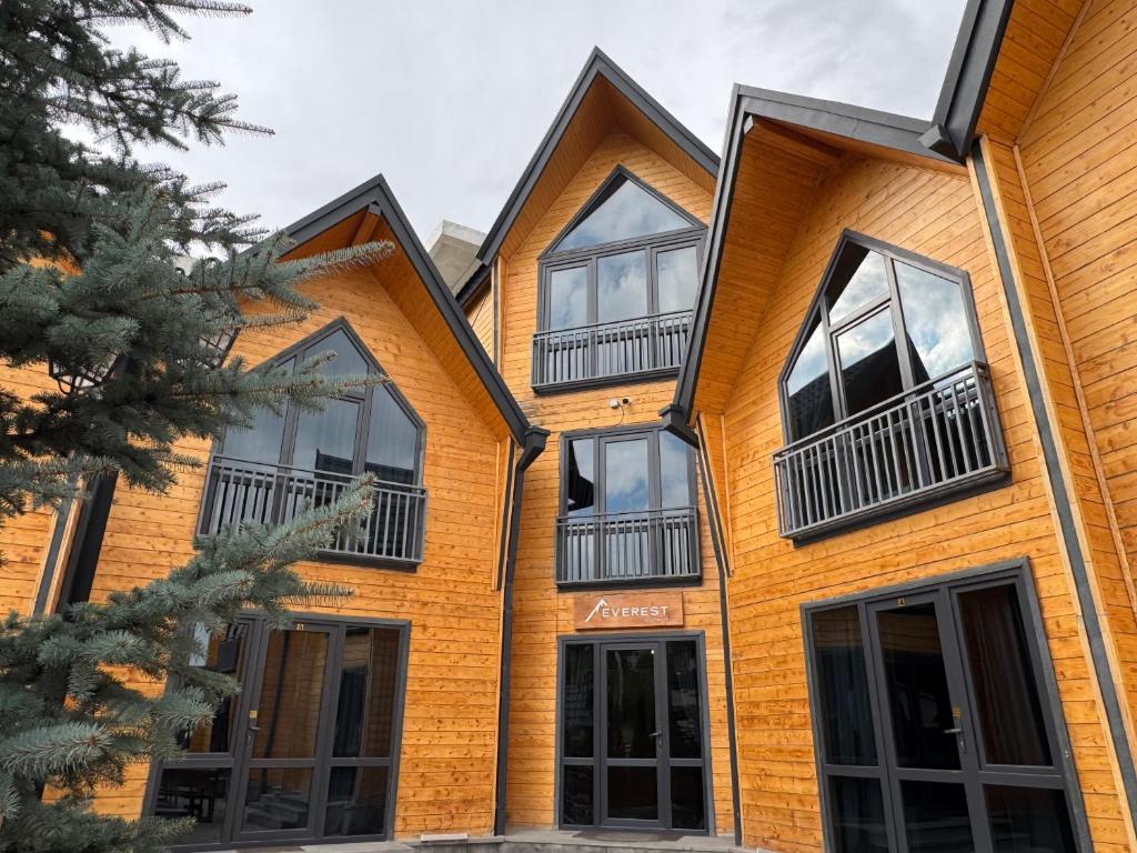 Everest Rest House, Tsaghkadzor