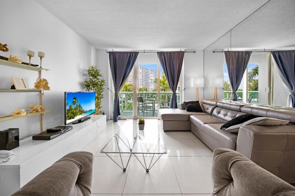 The tides Beautiful apartment on the beach, Hollywood