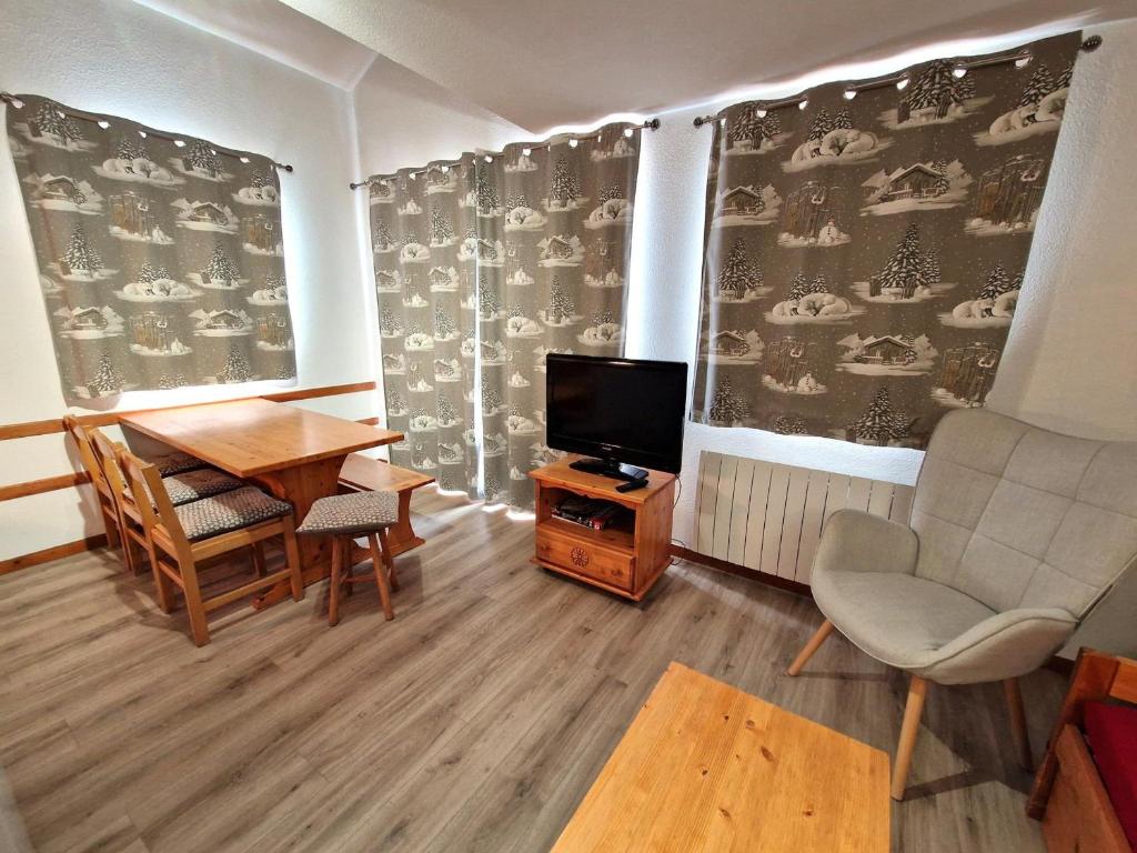 Trois pièces cosy pour 6 pers, balcon sud-ouest, 50m des pistes - FR-1-265-259 - 4