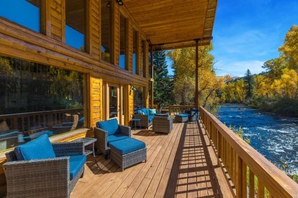 Riverside Haven, South Fork