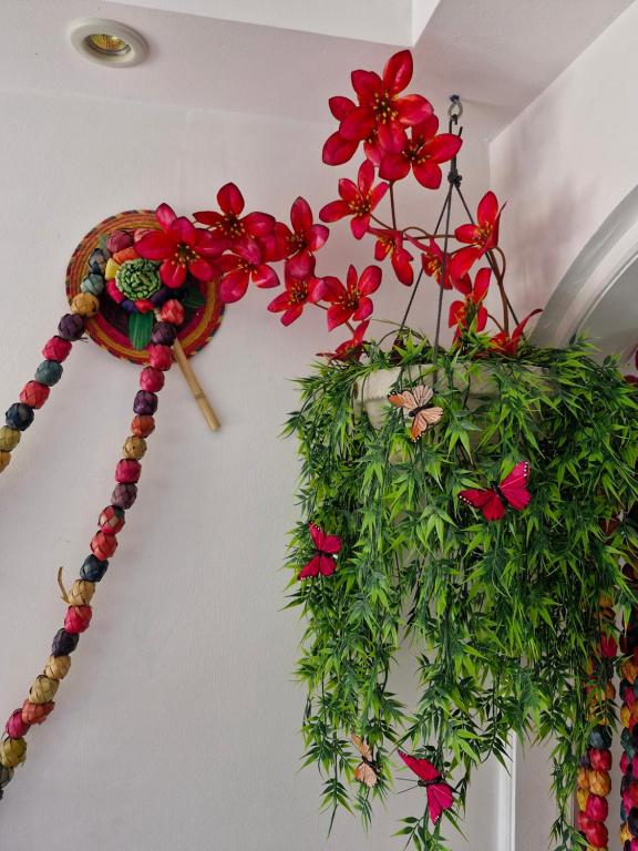 Jungle Room - 4