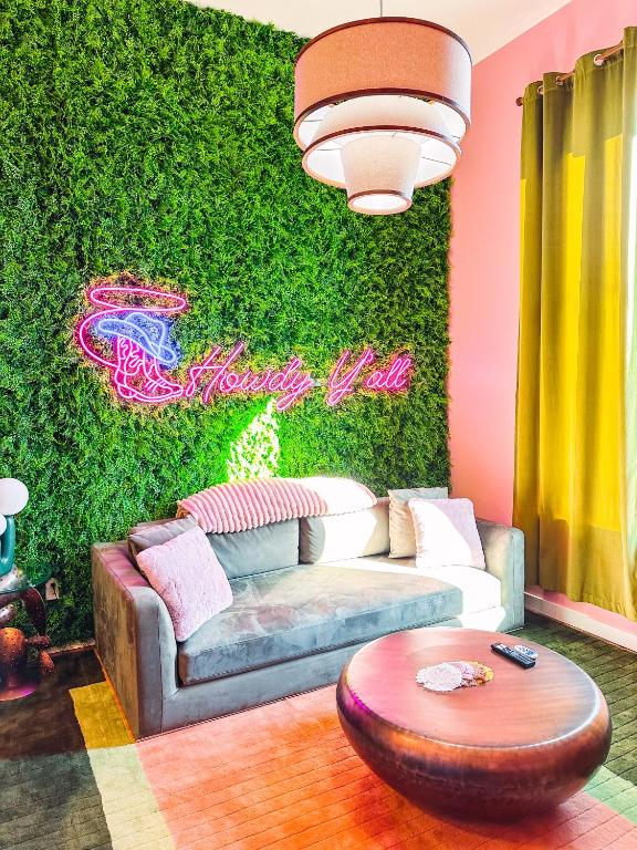 Howdy Y'all - Minutes To Broadway & Free Parking, Nashville