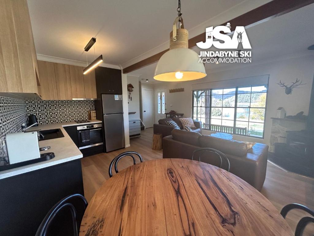 Lakeside Chalet, Jindabyne