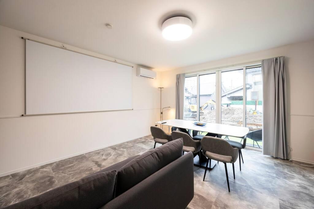 AMP FLAT Hontosu, Tashiro