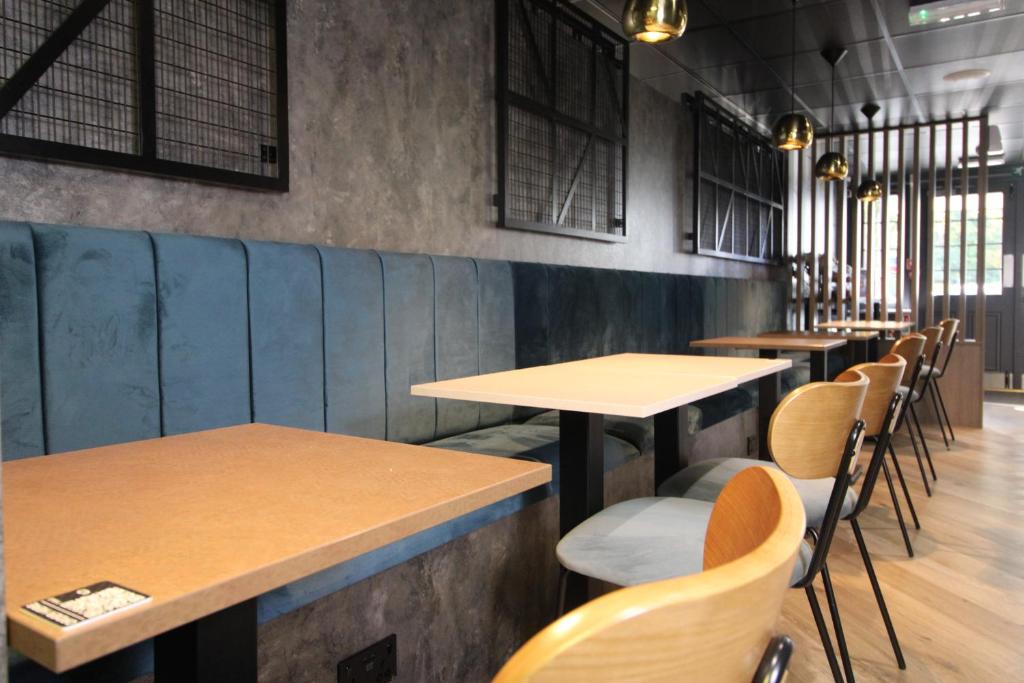 PLAZA HOTEL, Chorley-Preston, Sure Collection by Best Western フロント・ロビー