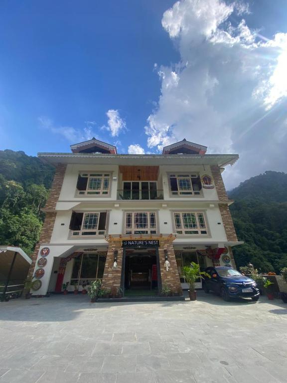 Nature's Nest Resort, Rongli