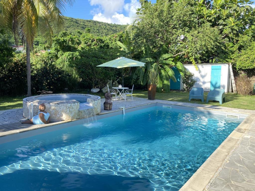 Studio Piscine Privée - 1 min à pied de la plage, Case-Pilote