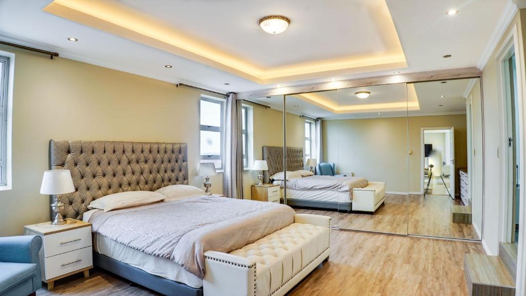 1804 Franklin 3-Bed Penthouse with Rooftop Jacuzzi 전경