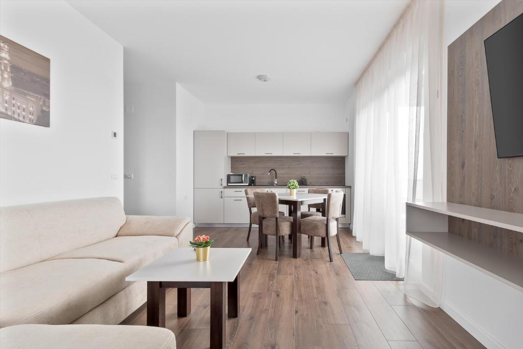 Lisabona Flat, Oradea