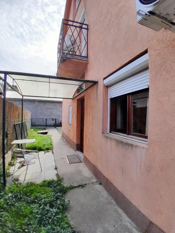 Airport BG Rooms and Apartment - 1