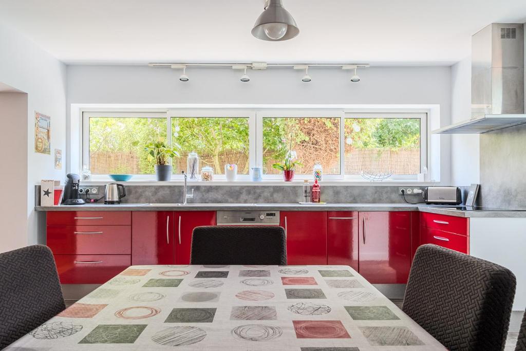 Apt T5 rénové avec bureau jardin et parking en centre ville - 5