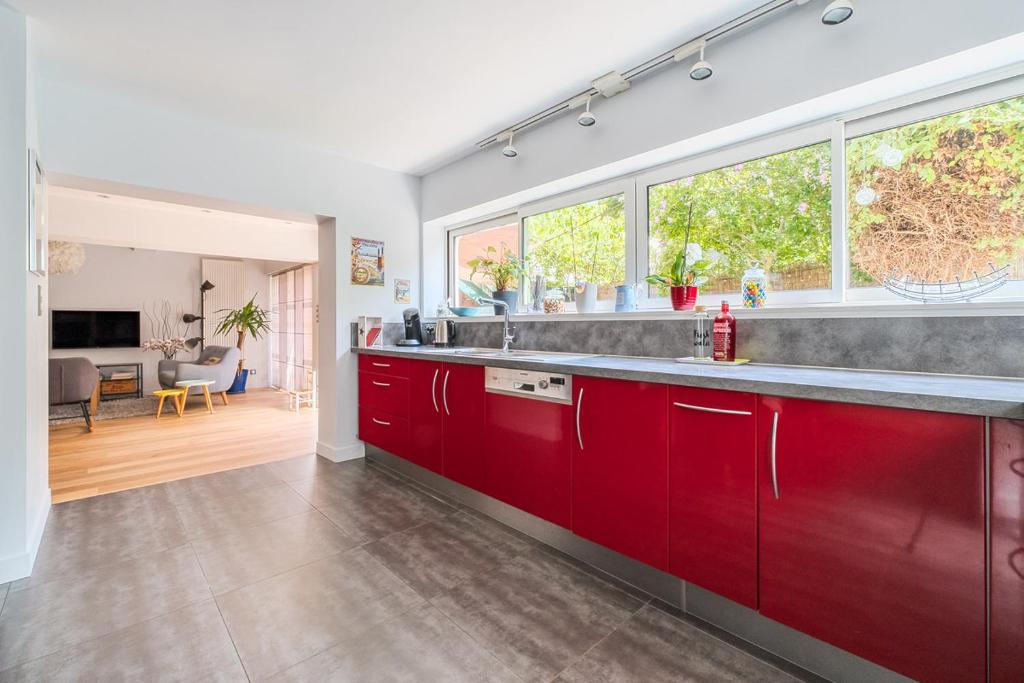 Apt T5 rénové avec bureau jardin et parking en centre ville - 4