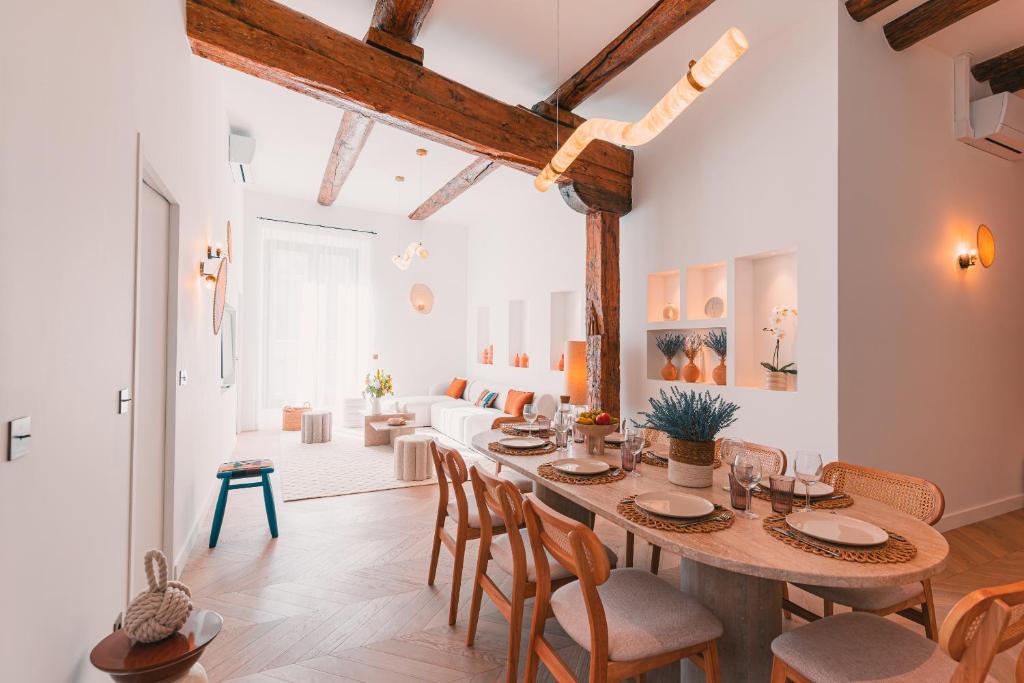 Prestigieux T6 au Vieux Port by Maison Galante, Marseille