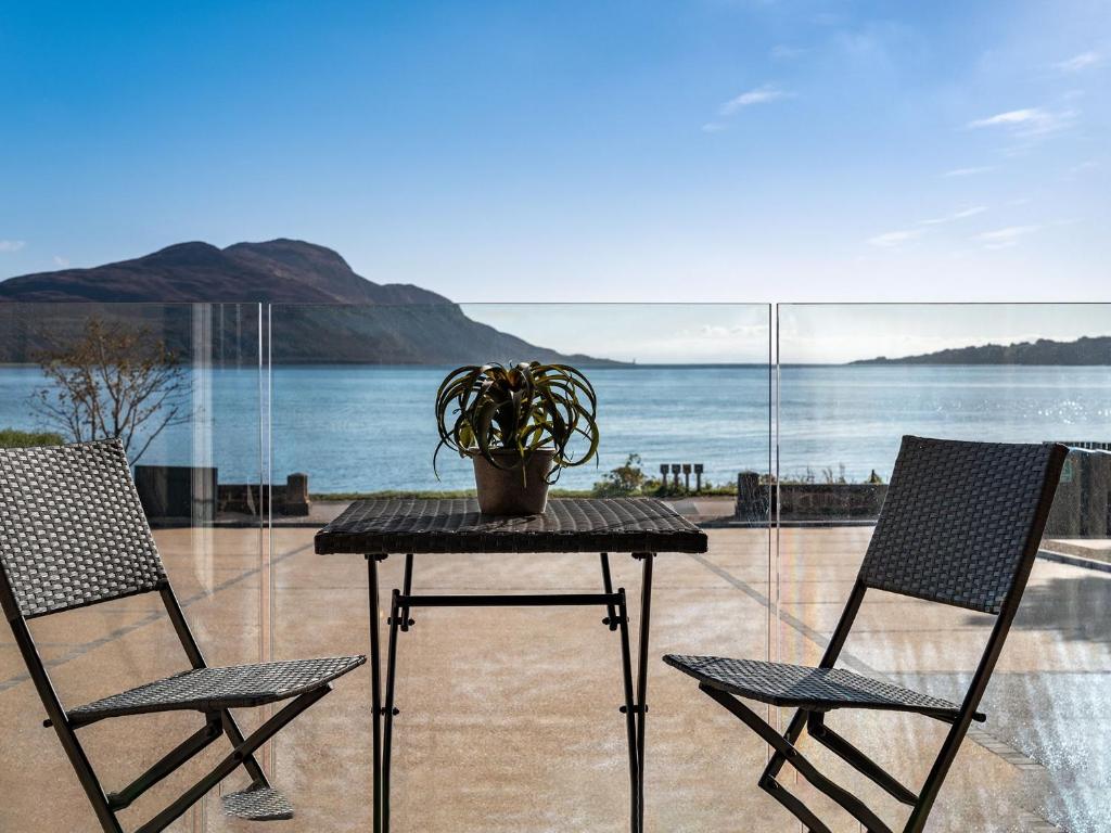 Arran Shores Luxury Shorefront Suite 1, Lamlash
