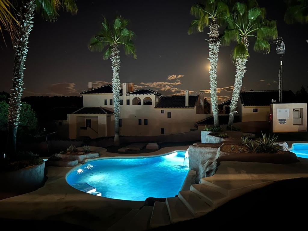 Luxuriös, Orihuela Costa